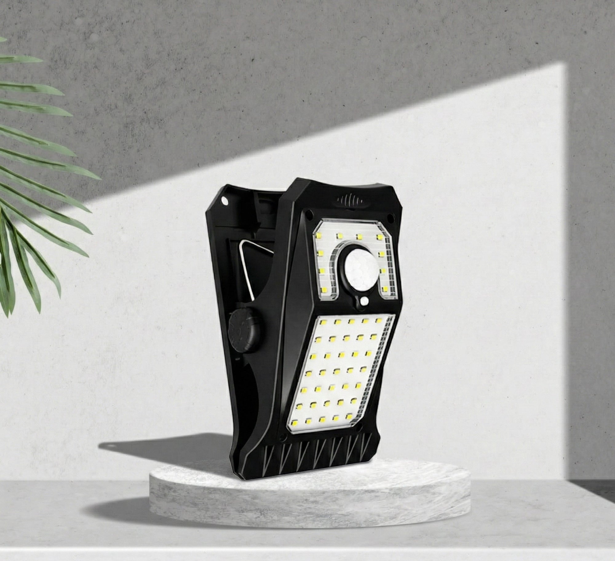 Portable Waterproof Solar Clip-on Reflector